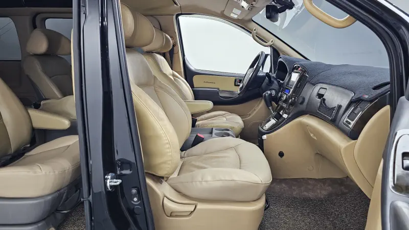 Hyundai Grand Starex