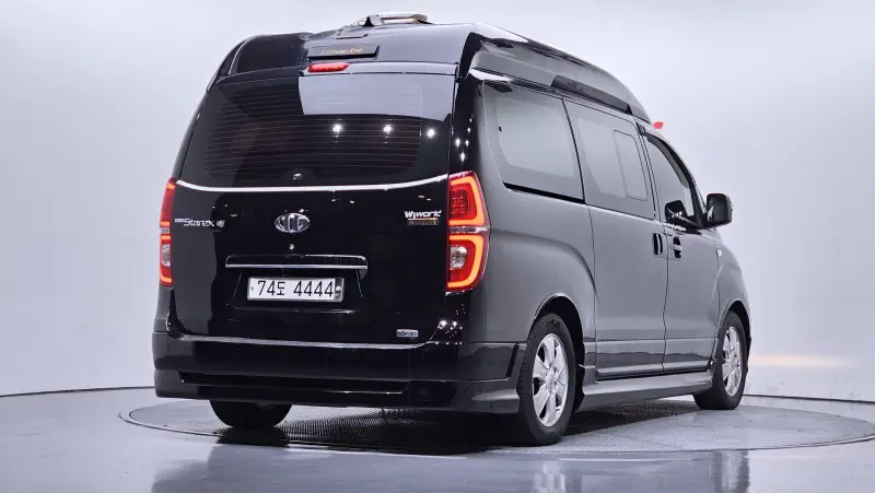 Hyundai Grand Starex