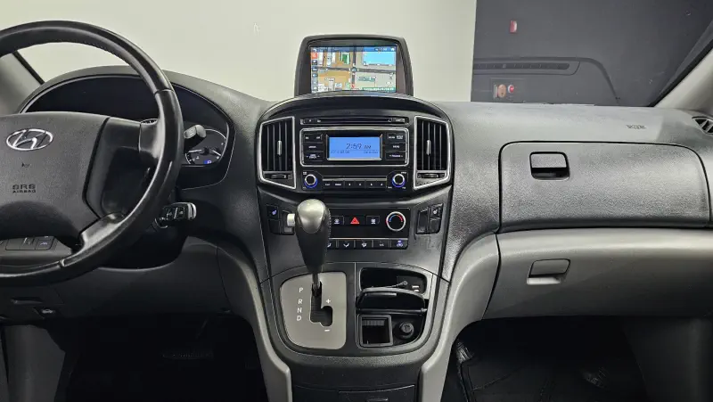 Hyundai Grand Starex