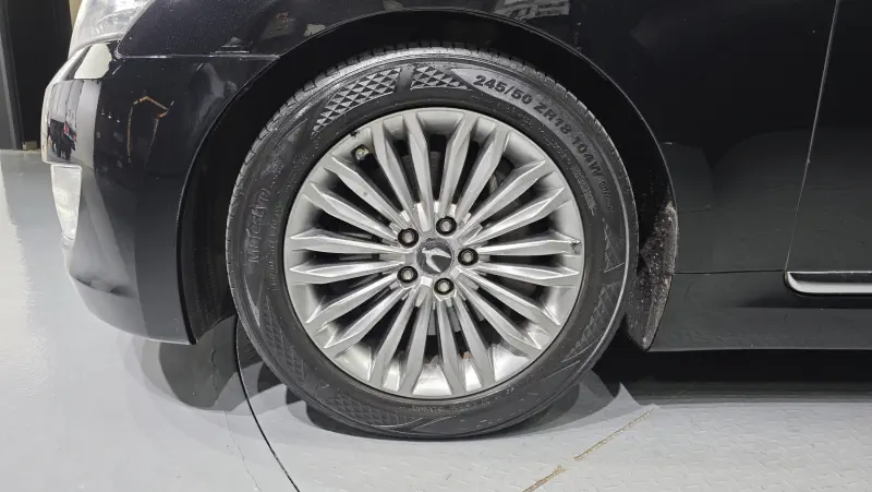 Hyundai Equus