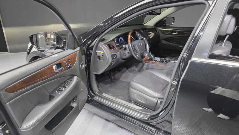 Hyundai Equus