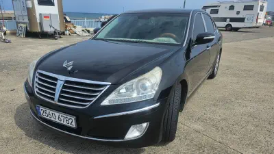 Hyundai Equus