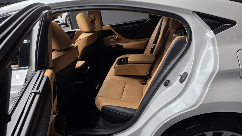 Lexus ES300h