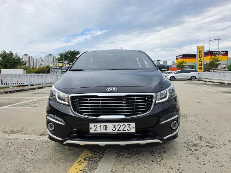 Kia Carnival