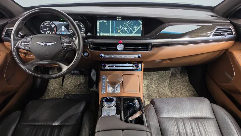 Genesis G90