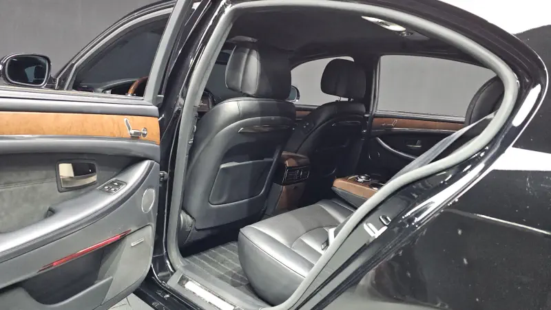 SsangYong Chairman W
