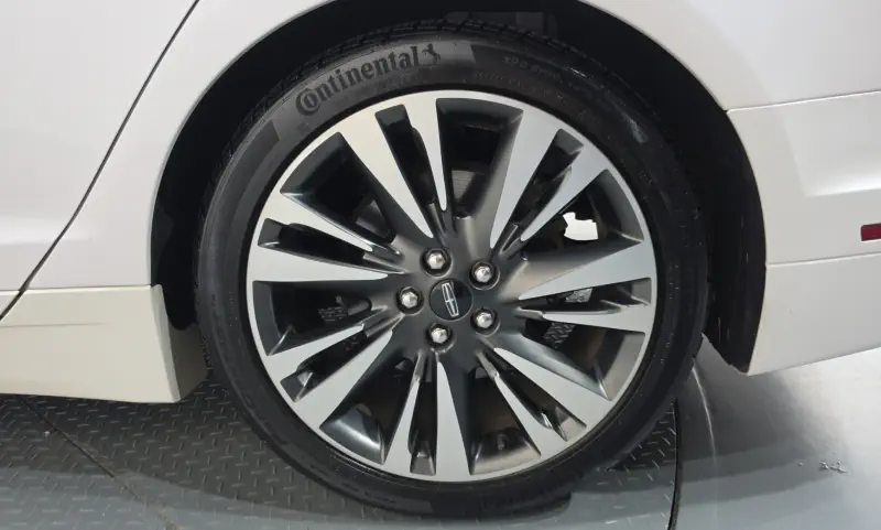 Lincoln Mkz