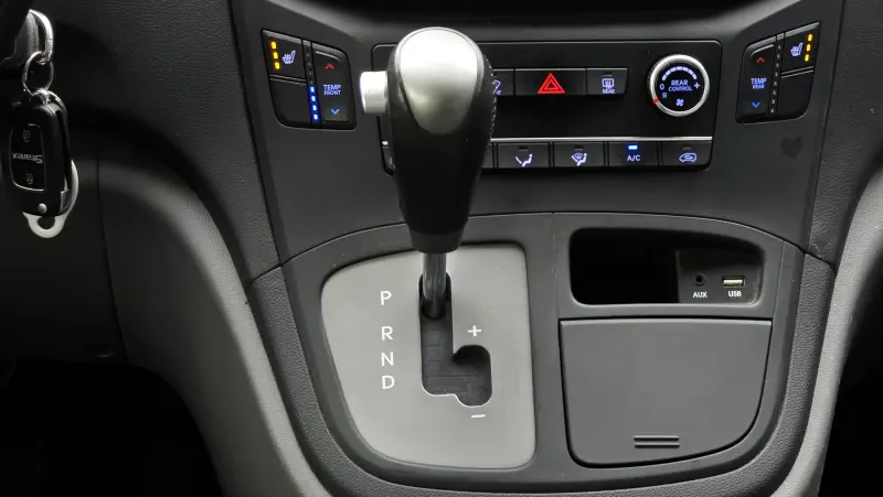 Hyundai Grand Starex