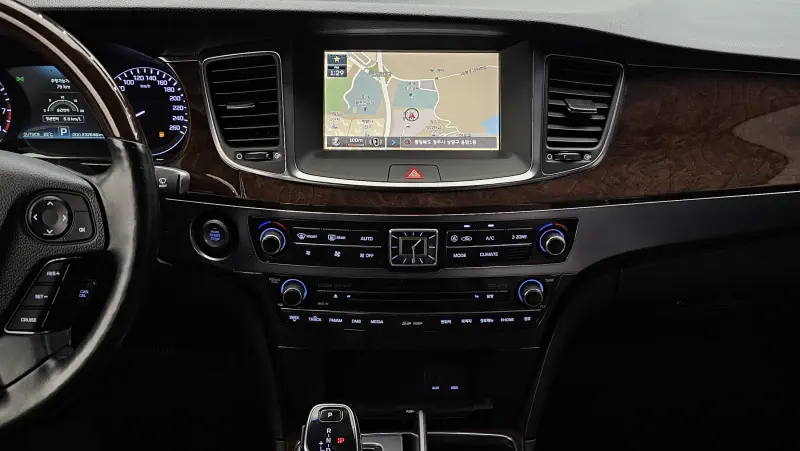 Hyundai Equus