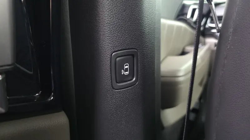 Купить Kia Carnival Chungnam из Кореи