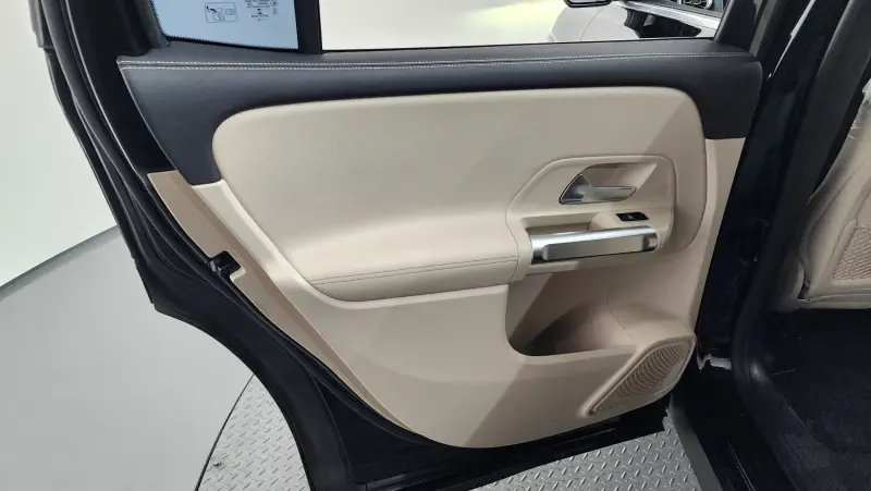 Купить Mercedes-Benz GLB-Class Gyeonggi из Кореи