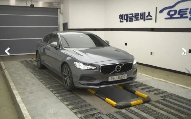 Volvo S90
