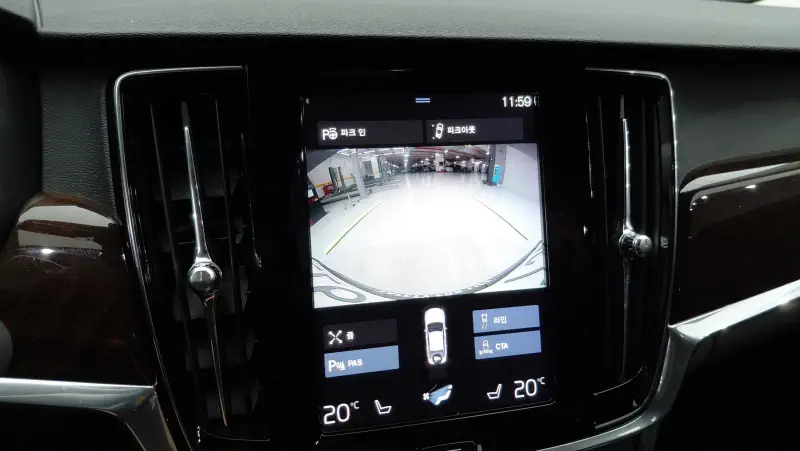 Volvo S90