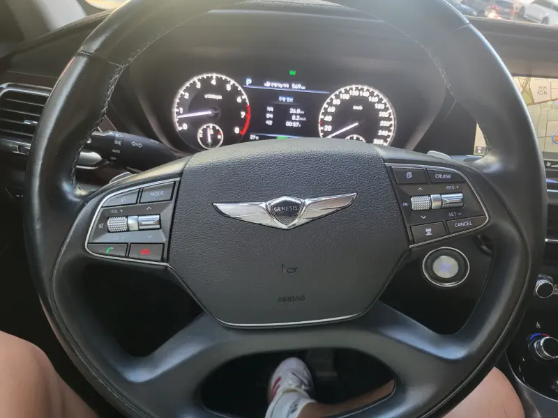 Genesis EQ900
