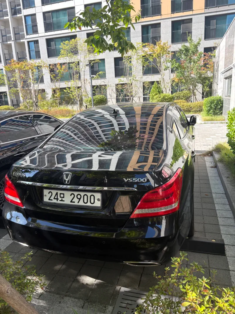 Hyundai Equus