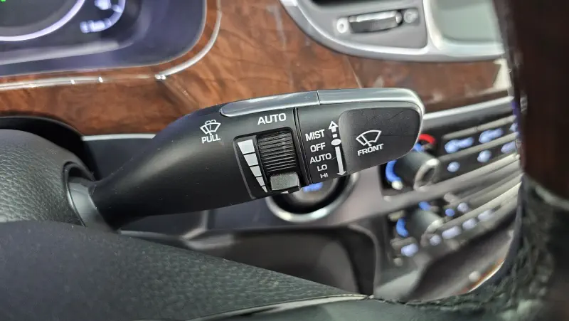 Hyundai Equus