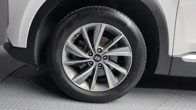 Hyundai Santa Fe 4
