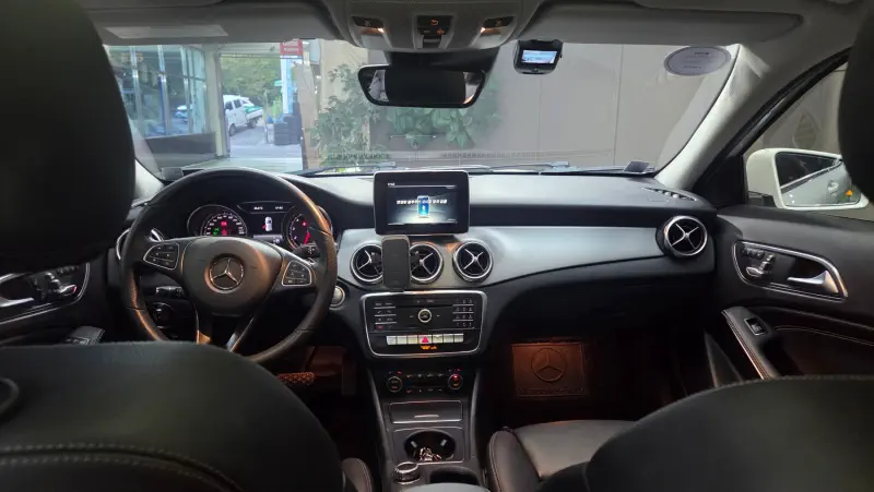 Mercedes-Benz GLA-Class
