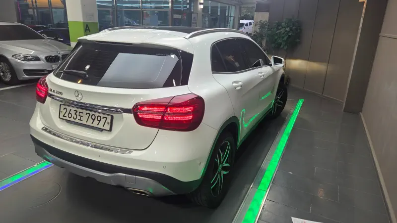 Mercedes-Benz GLA-Class