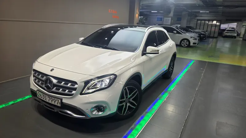 Mercedes-Benz GLA-Class