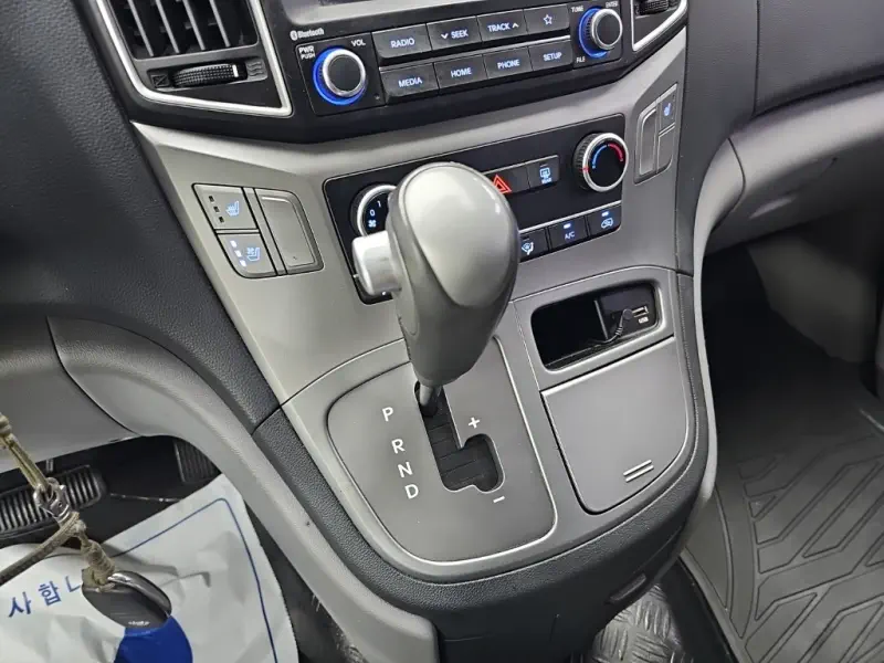 Hyundai Grand Starex