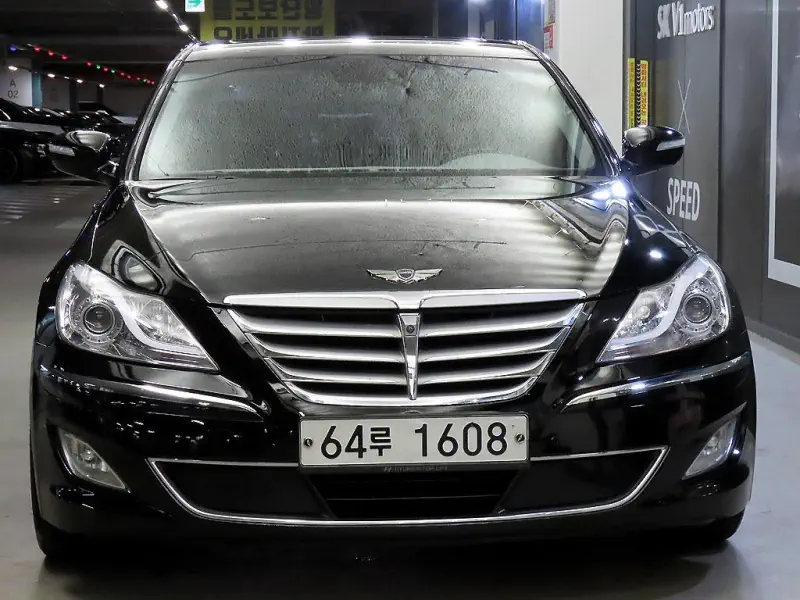 Hyundai Genesis