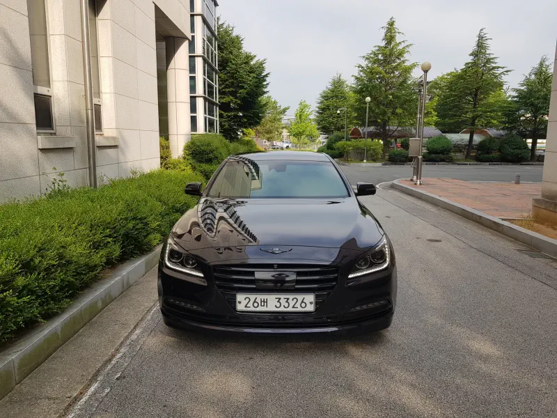 Hyundai Genesis