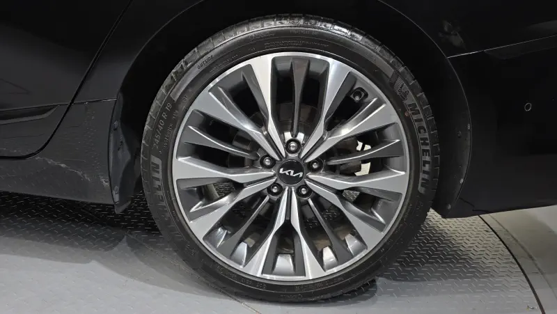 Kia K8