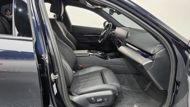 BMW 5-Series