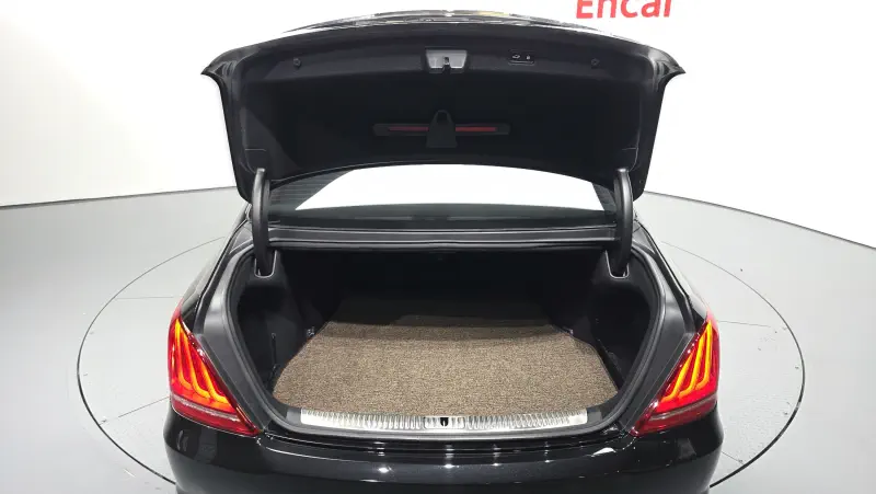 Genesis EQ900