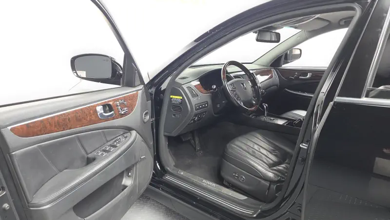 Hyundai Equus