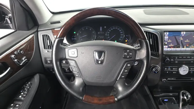 Hyundai Equus