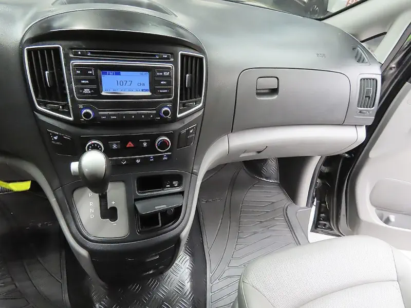 Hyundai Grand Starex