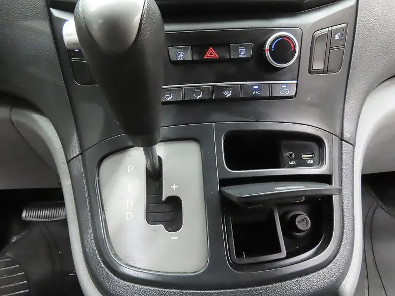 Hyundai Grand Starex