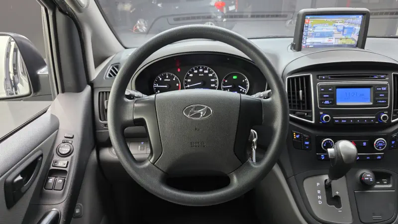 Hyundai Grand Starex