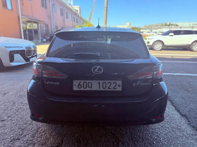 Lexus CT200h