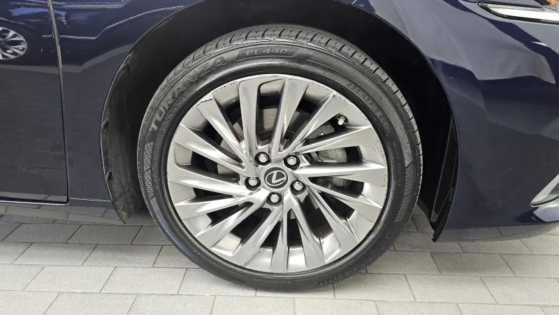 Lexus ES300h