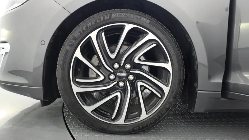 Lincoln Mkz