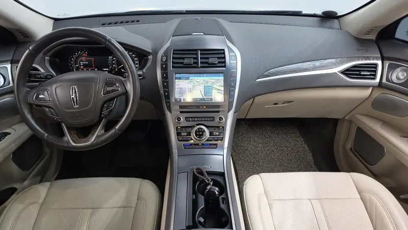 Lincoln Mkz