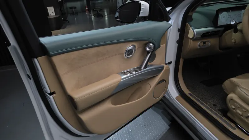 Genesis GV60