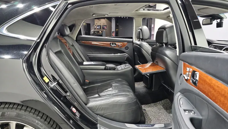 Hyundai Equus