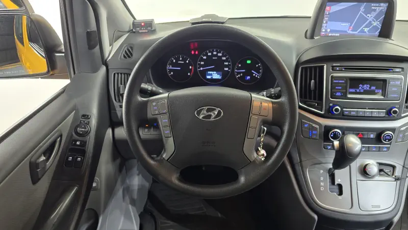 Hyundai Grand Starex