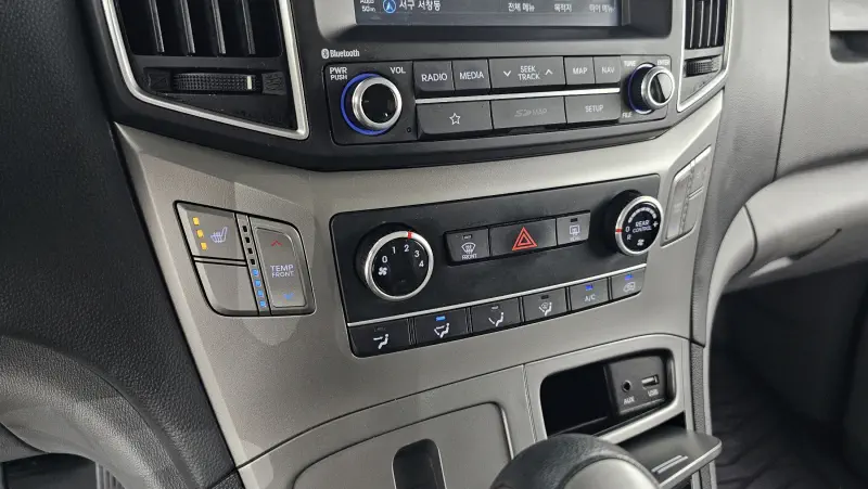 Hyundai Grand Starex