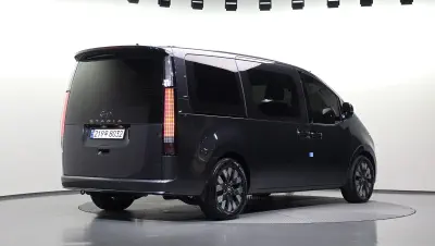 Hyundai Staria 2