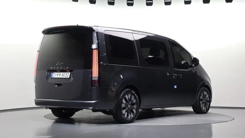 Hyundai Staria