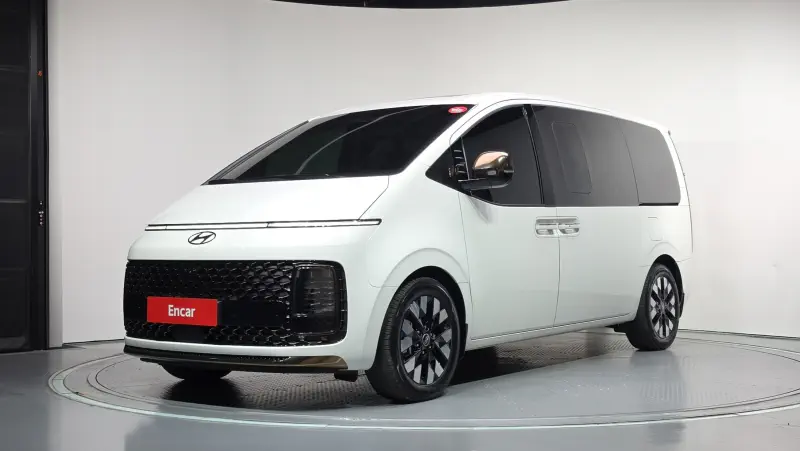 Hyundai Staria