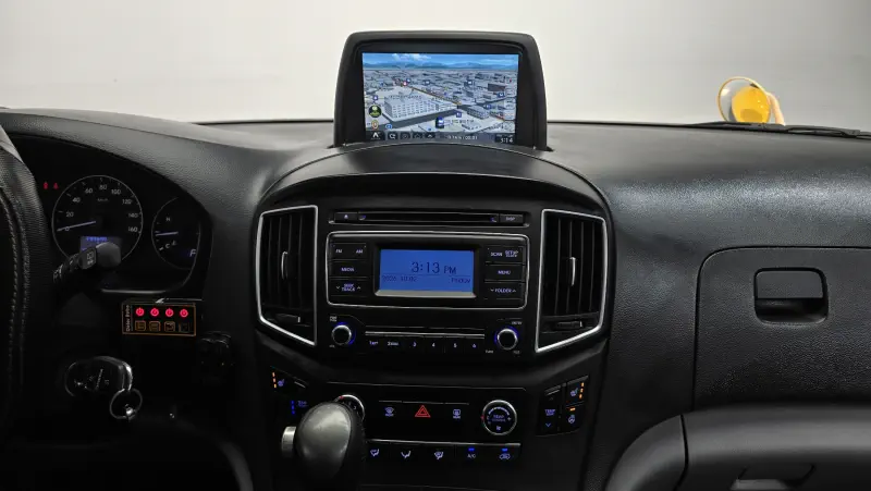 Hyundai Grand Starex