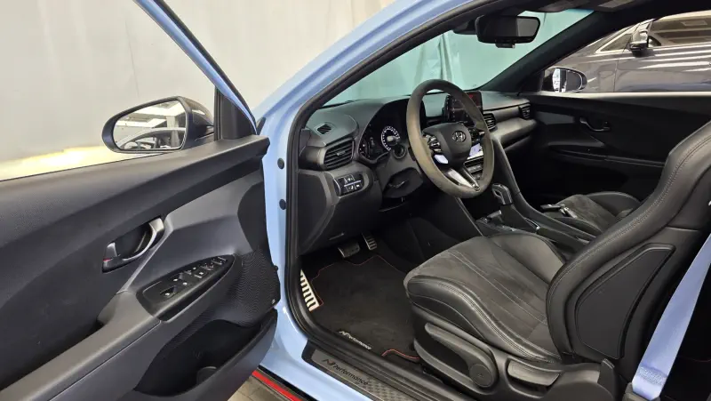 Hyundai Veloster