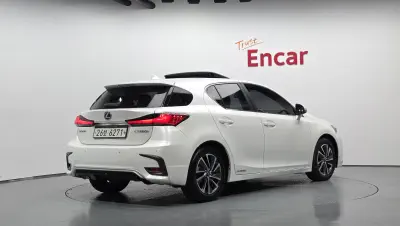 Lexus CT200h
