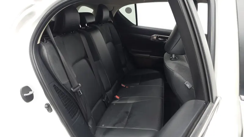 Lexus CT200h